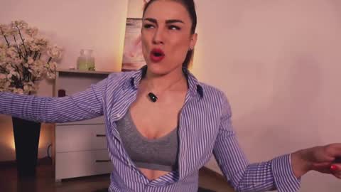 Lullu online show from 22, 11, 2025