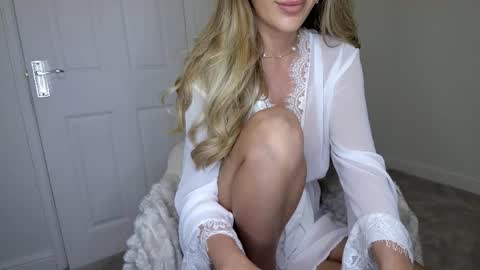 Snapshot of missmadisonmae chatting on 25, 10, 2025 Miss Madison Mae online show from 25, 10, 2025