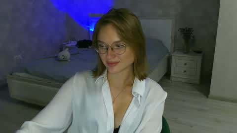OneGoddess online show from 20, 10, 2025