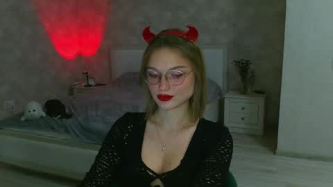 OneGoddess online show from 24, 10, 2025