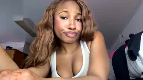 Snapshot of missmarimac chatting on 24, 2, 2026 missmarimac online show from 24, 2, 2026