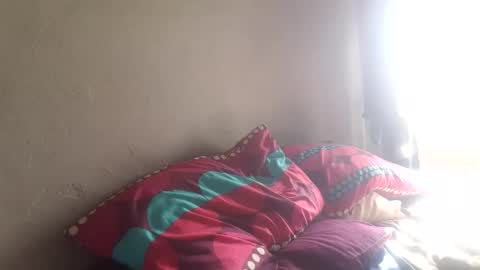 Snapshot of missmeandre chatting on 27, 1, 2025 4bdn couple online show from 27, 1, 2025