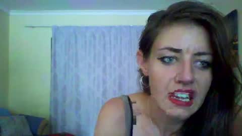 Snapshot of missmeandre chatting on 5, 3, 2025 4bdn couple online show from 5, 3, 2025