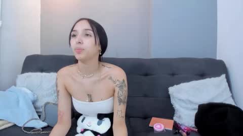 Snapshot of missmelody_jk chatting on 27, 11, 2025 Miss Melody online show from 27, 11, 2025