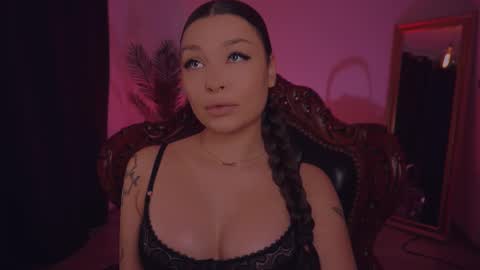 Snapshot of missmerciless chatting on 24, 2, 2025 LUXXANDRA online show from 24, 2, 2025