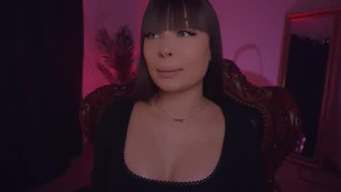 Snapshot of missmerciless chatting on 25, 2, 2025 LUXXANDRA online show from 25, 2, 2025