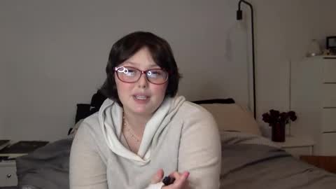 Snapshot of missmistressmal chatting on 24, 11, 2025 missmistressmal online show from 24, 11, 2025