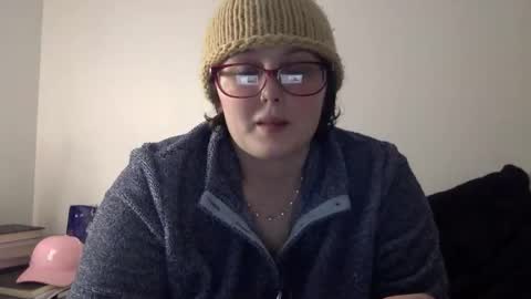 Snapshot of missmistressmal chatting on 30, 11, 2025 missmistressmal online show from 30, 11, 2025