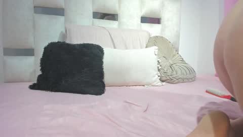 Snapshot of missnatasha05 chatting on 4, 10, 2025 missnatasha05 online show from 4, 10, 2025