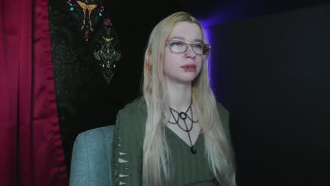 Snapshot of missnikkivill chatting on 11, 2, 2025 Mistress Nikki Vill online show from 11, 2, 2025