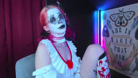 Snapshot of missnikkivill chatting on 6, 10, 2025 Mistress Nikki Vill online show from 6, 10, 2025