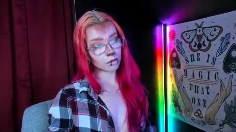 Snapshot of missnikkivill chatting on 7, 10, 2025 Mistress Nikki Vill online show from 7, 10, 2025