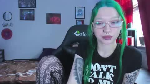 Snapshot of missnikkivill chatting on 21, 5, 2026 Mistress Nikki Vill online show from 21, 5, 2026