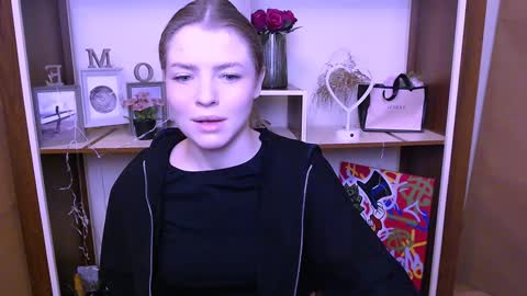 Snapshot of missoliviaa_ chatting on 24, 12, 2024 Olivia online show from 24, 12, 2024