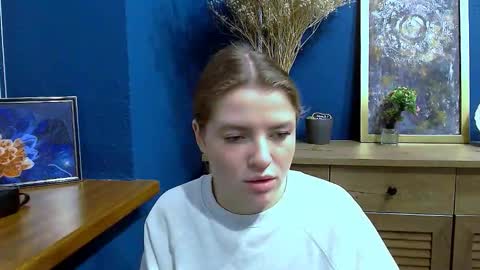 Snapshot of missoliviaa_ chatting on 5, 12, 2025 Olivia online show from 5, 12, 2025