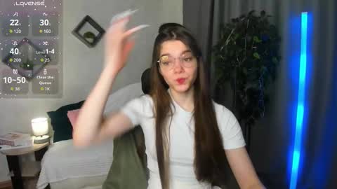 Snapshot of misss_evelyne chatting on 23, 12, 2025 misss_evelyne online show from 23, 12, 2025