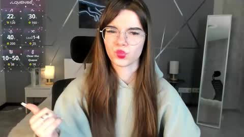 Snapshot of misss_evelyne chatting on 5, 2, 2026 misss_evelyne online show from 5, 2, 2026