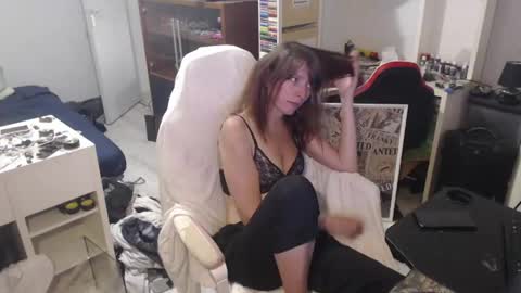 Snapshot of missthon chatting on 22, 4, 2026 missthon online show from 22, 4, 2026
