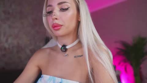 Snapshot of misstics_ chatting on 5, 10, 2025 Eva online show from 5, 10, 2025