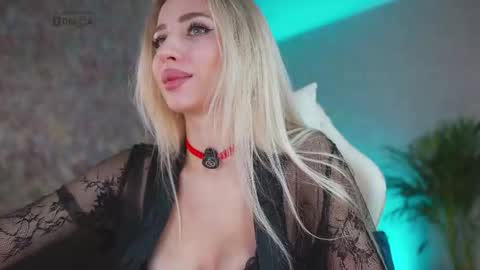 Snapshot of misstics_ chatting on 29, 11, 2025 Eva online show from 29, 11, 2025