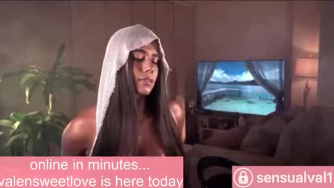 Snapshot of missvalery_1 chatting on 1, 10, 2025 OF online show from 1, 10, 2025