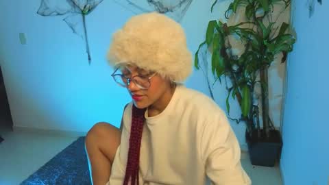 Snapshot of missvenuss chatting on 21, 10, 2025 IG MISSVENUSS1 online show from 21, 10, 2025