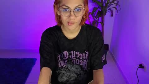 Snapshot of missvenuss chatting on 9, 11, 2025 IG MISSVENUSS1 online show from 9, 11, 2025