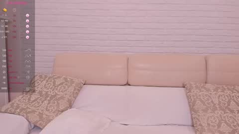Snapshot of missxcaprice chatting on 12, 3, 2025 missxcaprice online show from 12, 3, 2025