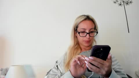 Snapshot of missy_matrix chatting on 22, 4, 2026 Missy matrix online show from 22, 4, 2026