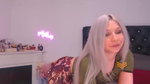 Snapshot of missycrystal chatting on 30, 4, 2026 Crystal online show from 30, 4, 2026