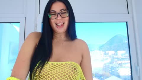 missyscarlet online show from 15, 4, 2026