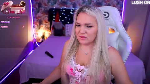 Snapshot of missyymarty chatting on 16, 12, 2025 missyymarty online show from 16, 12, 2025