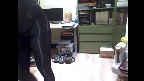 misterbobbyxx online show from 18, 4, 2026