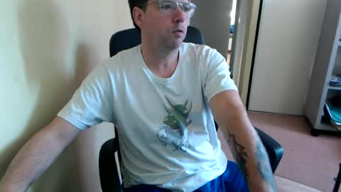 Snapshot of mistercoeur1 chatting on 17, 6, 2026 mistercoeur online show from 17, 6, 2026