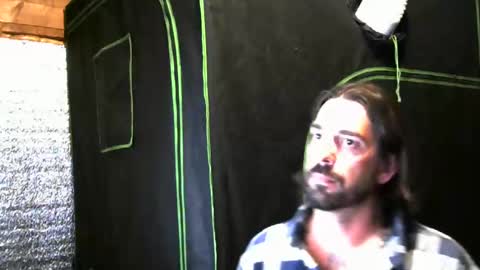 Snapshot of mistergentlemanluke chatting on 11, 9, 2025 Everything you ever wanted. online show from 11, 9, 2025