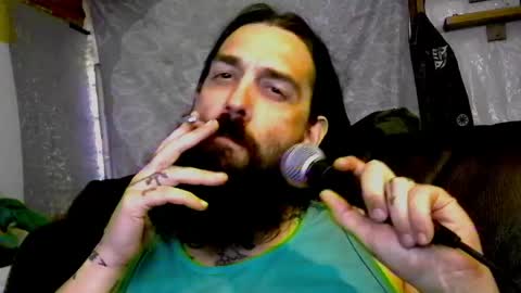 Snapshot of mistergentlemanluke chatting on 18, 5, 2026 Everything you ever wanted. online show from 18, 5, 2026