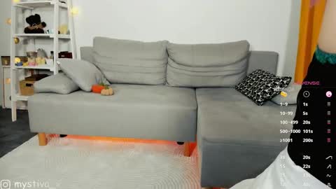 Hi everyone Im Tina online show from 14, 10, 2025