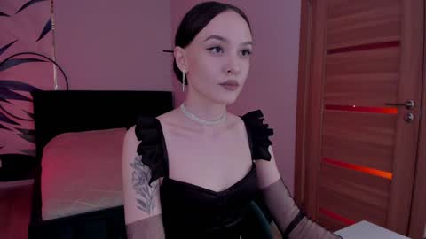Snapshot of mistress_mialibra chatting on 25, 12, 2024 Mistress Mia online show from 25, 12, 2024
