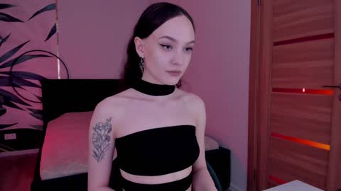 Snapshot of mistress_mialibra chatting on 26, 1, 2025 Mistress Mia online show from 26, 1, 2025