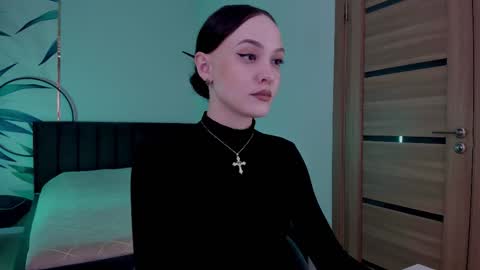 Snapshot of mistress_mialibra chatting on 5, 10, 2025 Mistress Mia online show from 5, 10, 2025