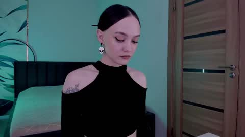Snapshot of mistress_mialibra chatting on 7, 10, 2025 Mistress Mia online show from 7, 10, 2025