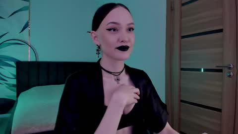 Snapshot of mistress_mialibra chatting on 16, 10, 2025 Mistress Mia online show from 16, 10, 2025