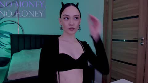 Mistress Mia online show from 5, 11, 2025