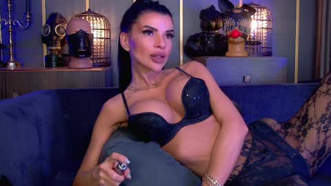 Elenia online show from 27, 3, 2026