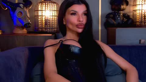 Elenia online show from 21, 4, 2026