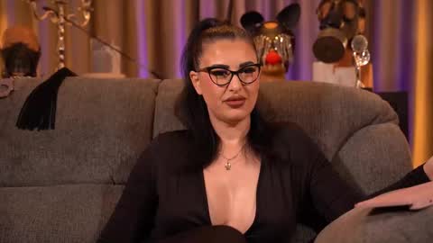 Mistress Kelly online show from 18, 12, 2025