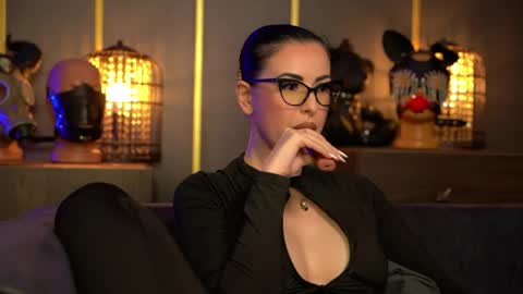 Mistress Kelly online show from 31, 5, 2026