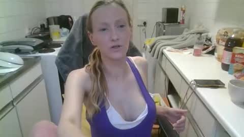 Snapshot of mistressmilly32 chatting on 20, 5, 2026 mistressmilly32 online show from 20, 5, 2026