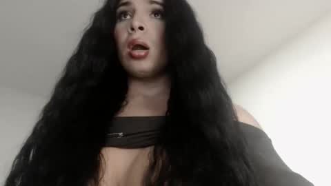 Snapshot of mistressxxalice chatting on 8, 10, 2025 ALICE MADANE online show from 8, 10, 2025