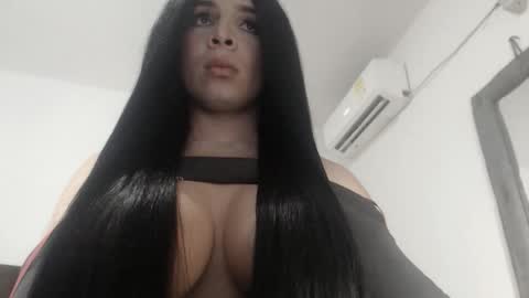 Snapshot of mistressxxalice chatting on 13, 11, 2025 ALICE MADANE online show from 13, 11, 2025